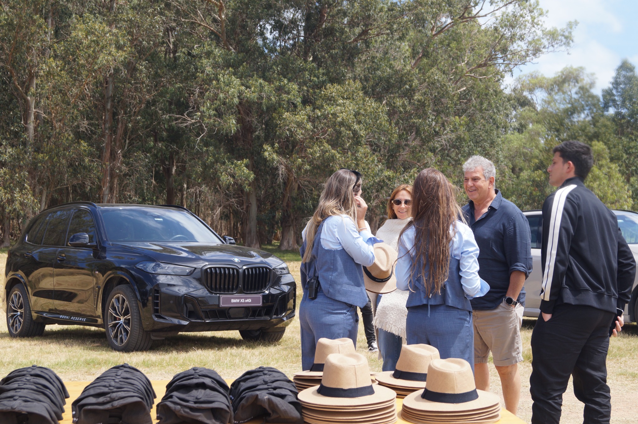 Experiencia PDE SS26 con invitados y vehículos BMW